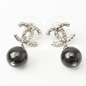 Chanel Pearl Earrings Metal And