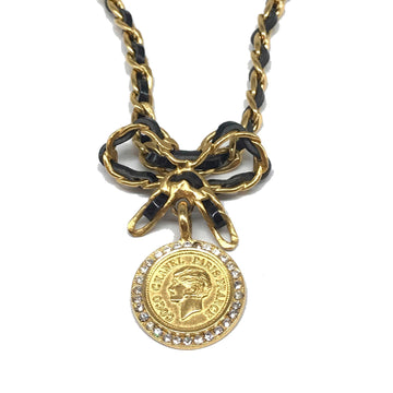 Medallion Pendant Necklace Leather And