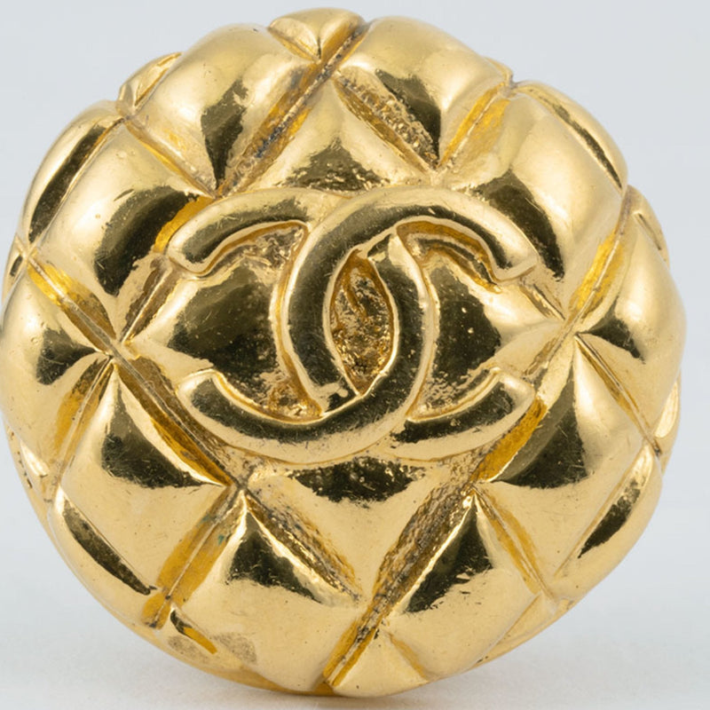 Matelasse Round Clip-On Earrings Metal