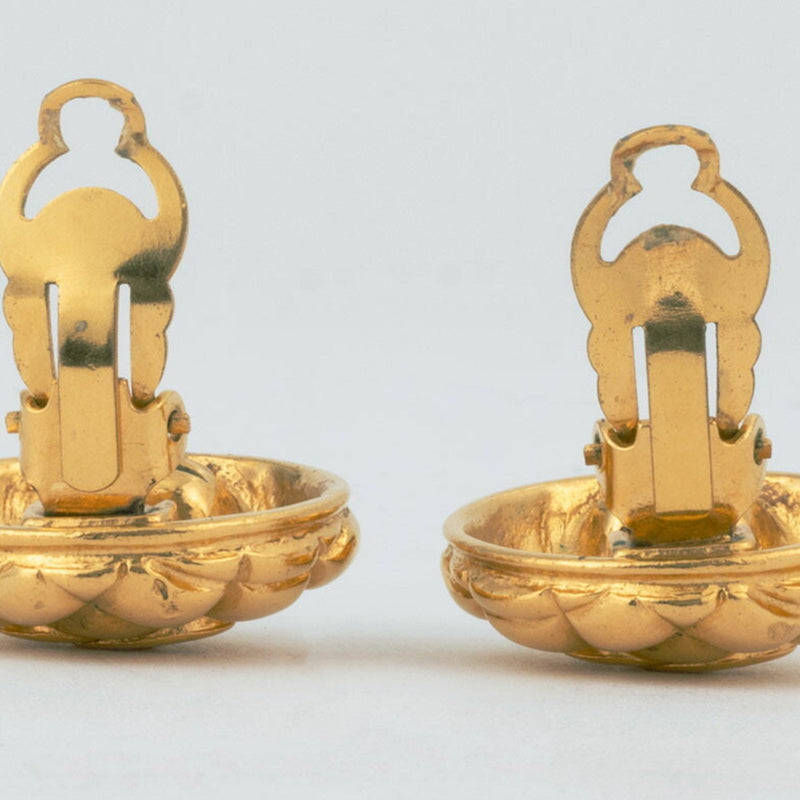 Matelasse Round Clip-On Earrings Metal