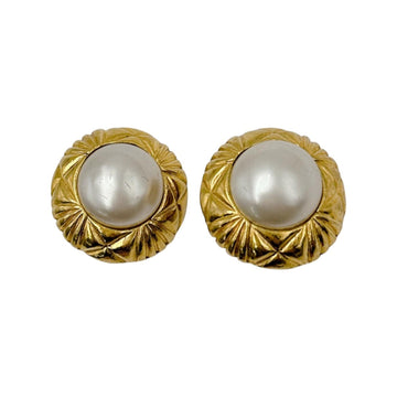 Chanel Vintage Clip-On Earrings Pearl