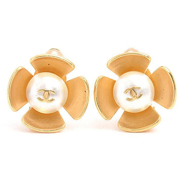 Cc Logo Flower Clip-On Earrings Gold-