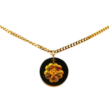 Camellia Round Pendant Necklace Gold