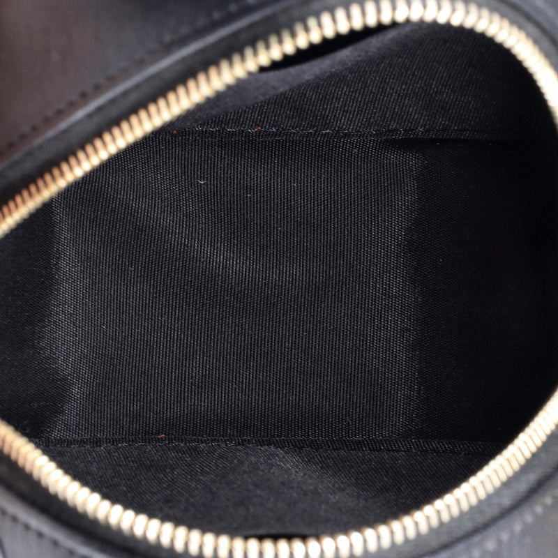 19 Round Clutch With Chain Quilted