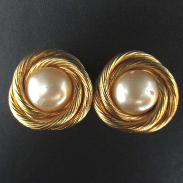 Vintage Clip-On Earrings Pearl