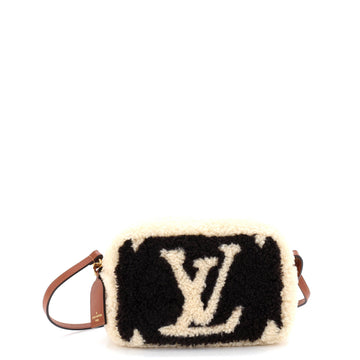 Louis Vuitton Beach Pouch Giant Teddy