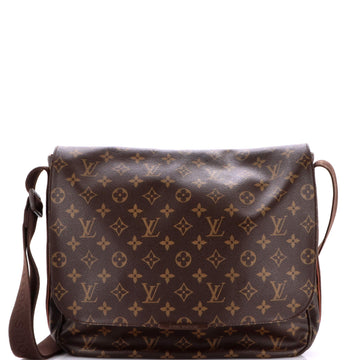 Louis Vuitton Beaubourg Messenger Bag