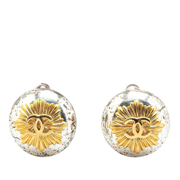 Chanel Cc Logo Clip-On Earrings Gold-