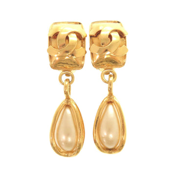 Chanel Cc Logo Clip-On Earrings Gold-
