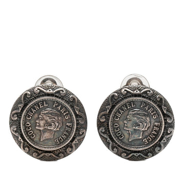Chanel Clip-On Earrings Metal
