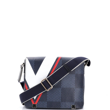 Louis Vuitton District Nm Messenger Bag