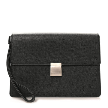Louis Vuitton Taiga Selenga Pochette