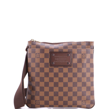Louis Vuitton Brooklyn Pochette Plate