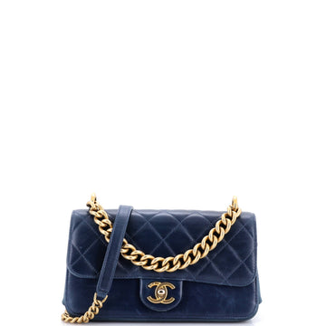 Chanel Paris-Cosmopolite Straight Lined