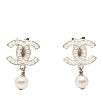 Chanel Cc Logo Clip-On Earrings Silver-