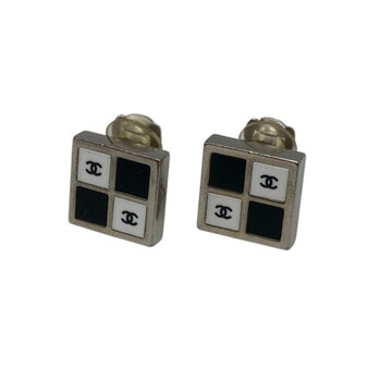 Chanel Cc Logo Clip-On Earrings Silver-