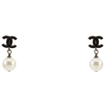 Chanel Cc Logo Earrings Metal Gold-Tone