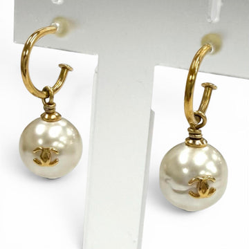 Chanel Cc Logo Earrings Gold-Tone Metal