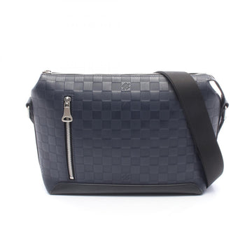 Louis Vuitton Discovery Messenger Pm