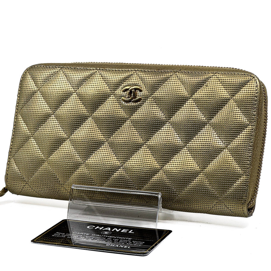 Chanel Matelasse Caviar Skin Round Zippy