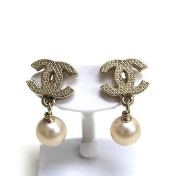 Chanel Cc Logo Earrings Gold-Tone Metal