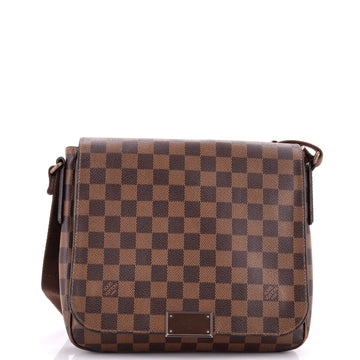 Louis Vuitton District Messenger Bag