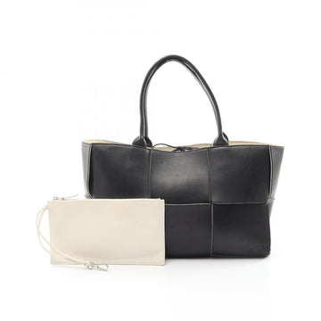 Bottega Veneta Arco Medium Maxi