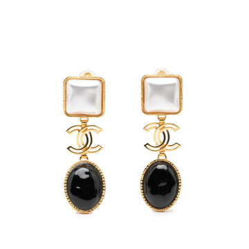 Chanel Cc Logo Clip-On Earrings Metal