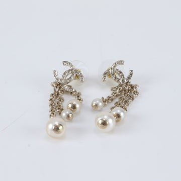 Chanel Cc Logo Earrings Metal Gold-Tone