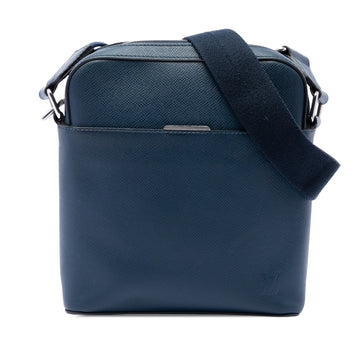 Louis Vuitton Taiga Anton Pochette Pre-