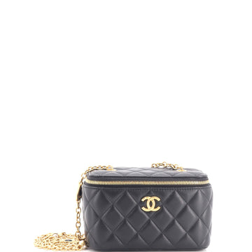 Chanel Cc Enamel Pearl Charm Me Vanity
