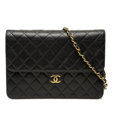 Chanel Vintage Clutch With Chain Quilted