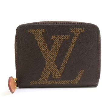 Louis Vuitton Giant Zippy Coin