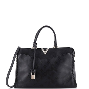 Louis Vuitton Very Zipped Tote Leather