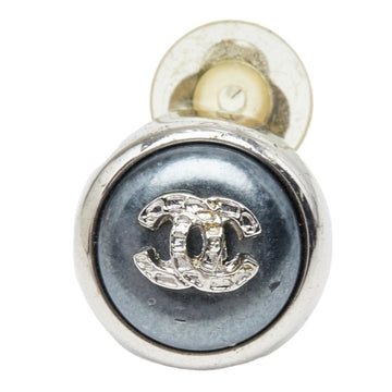 Chanel Cc Logo Clip-On Single Earring