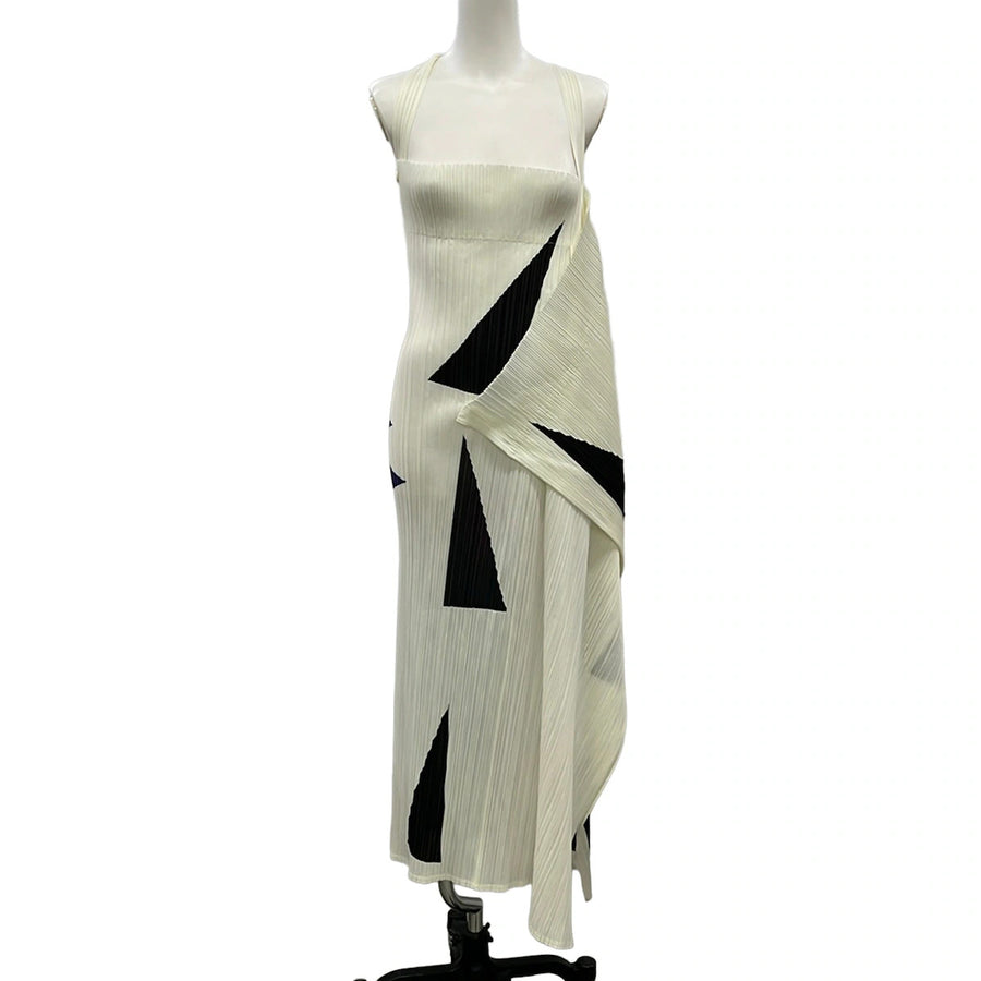 Isseymiyake White Light Green Blue