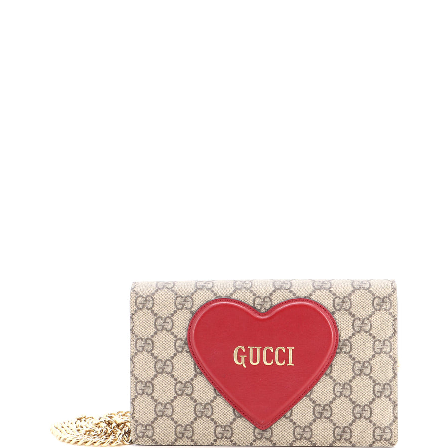 Gucci Logo Heart Chain Wallet Gg Coated