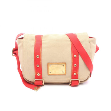 Louis Vuitton Busas Pm Shoulder