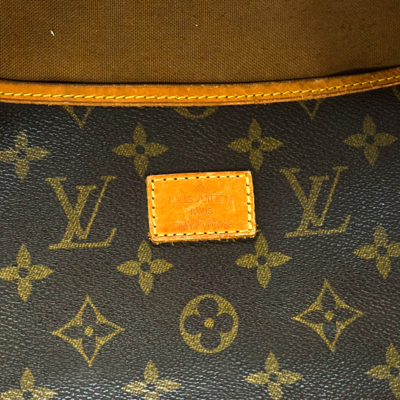 Louis Vuitton Saumur 35 Messenger