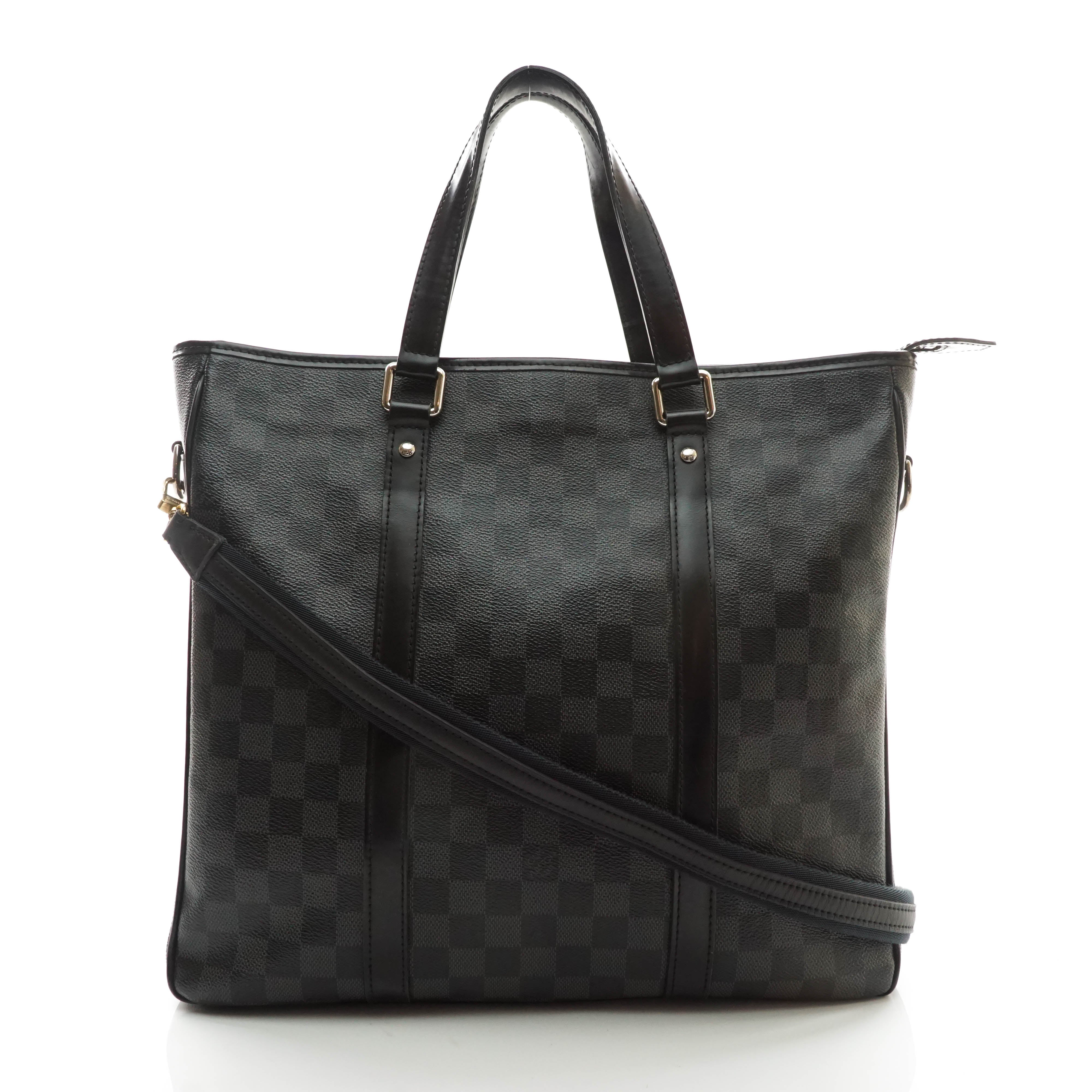 Tadao travel bag Louis Vuitton Black in Synthetic - 30905081