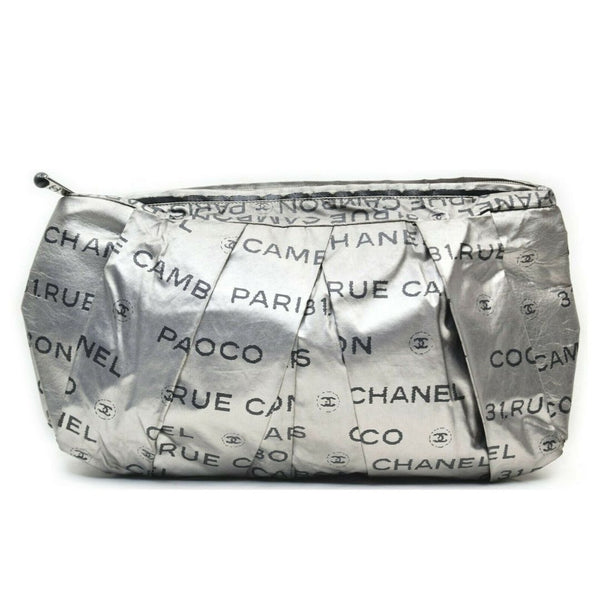 Chanel Clutch Unlimited Logo