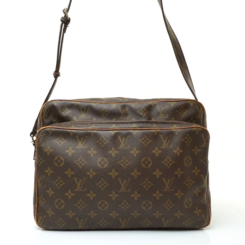 Pre-loved authentic Louis Vuitton Nile Gm Crossbody Bag sale at jebwa.