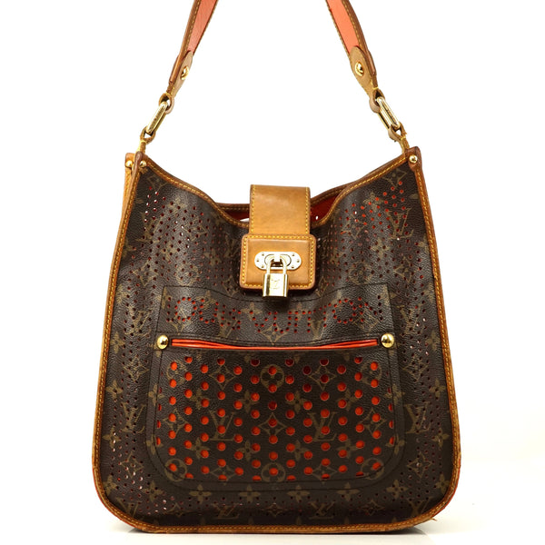 Pre-loved authentic Louis Vuitton Musette Perfo sale at jebwa