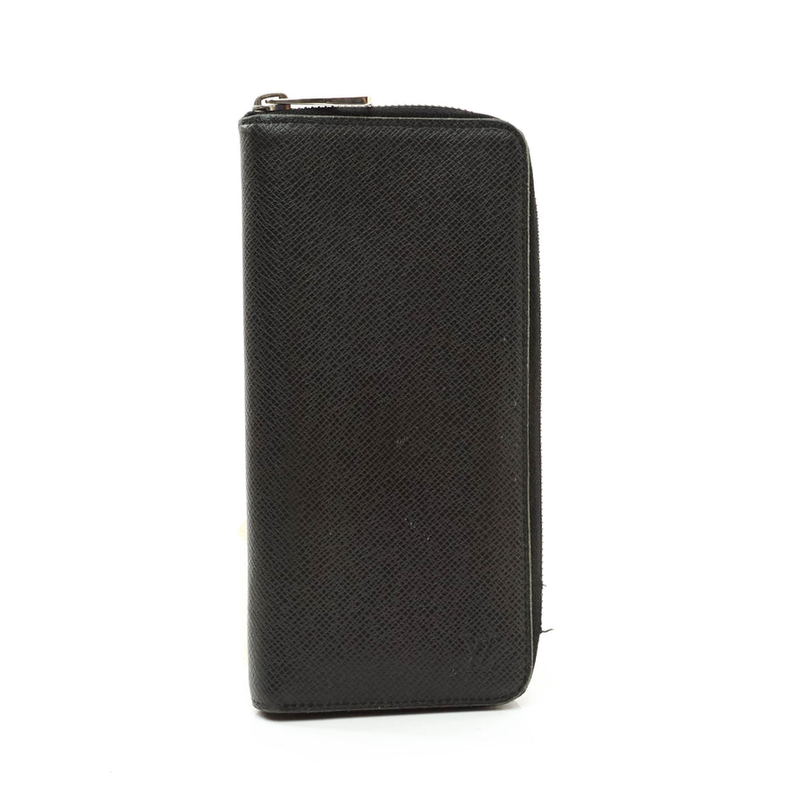 Louis Vuitton Taiga Long Wallet