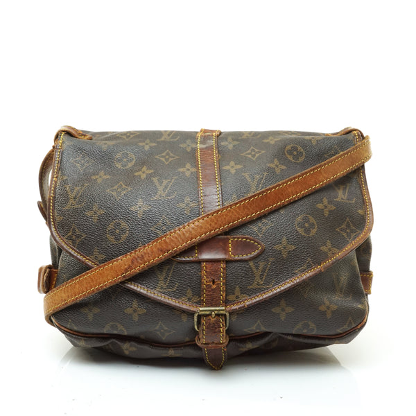 Pre-loved authentic Louis Vuitton Saumur 30 Messenger sale at jebwa.
