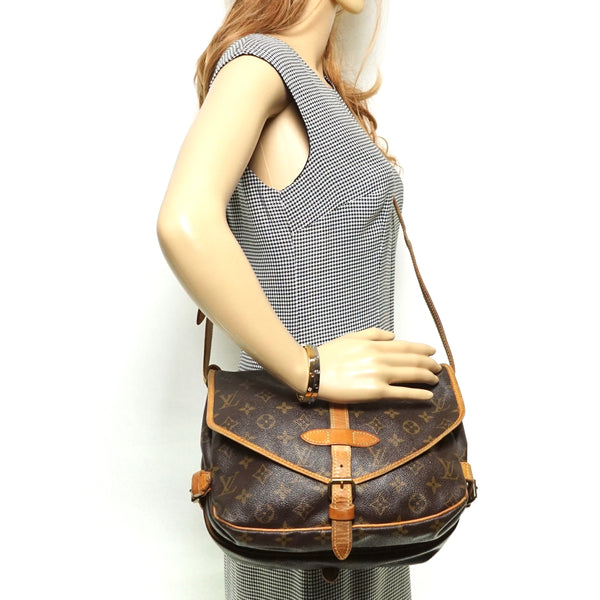Louis Vuitton Saumur 30 Crossbody