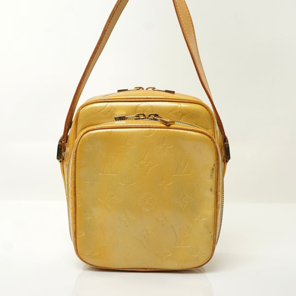 Pre-loved authentic Louis Vuitton Vernis Wooster sale at jebwa