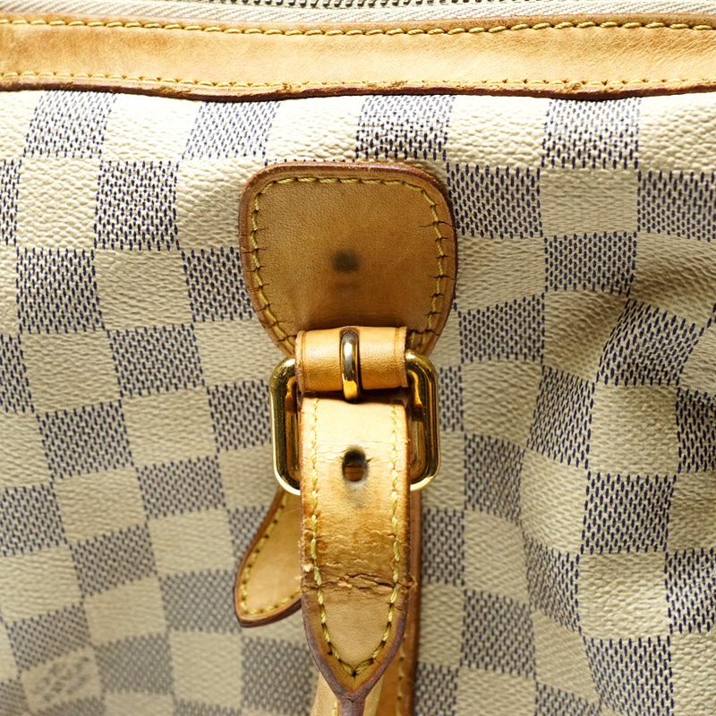 Pre-loved authentic Louis Vuitton Berkeley Hand Bag sale at jebwa.