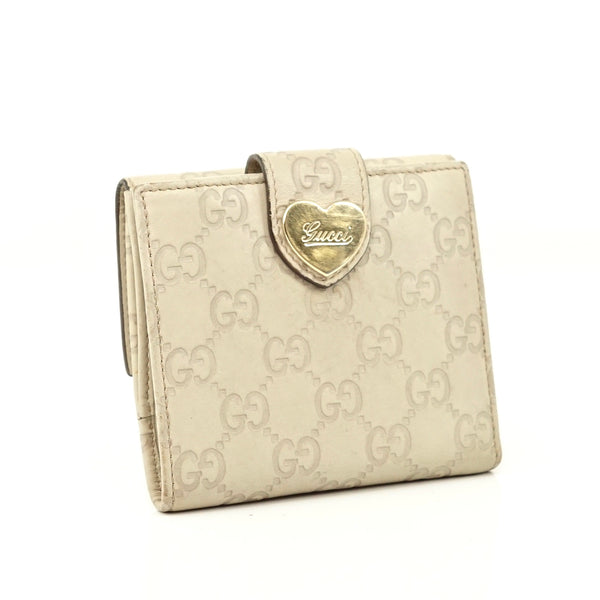 Pre-loved authentic Gucci Wallet White Leather sale at jebwa