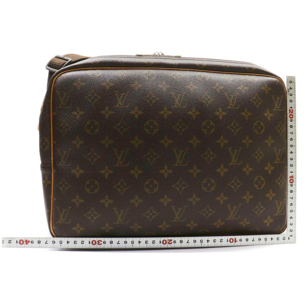 Pre-loved authentic Louis Vuitton Reporter Gm Crossbody sale at jebwa